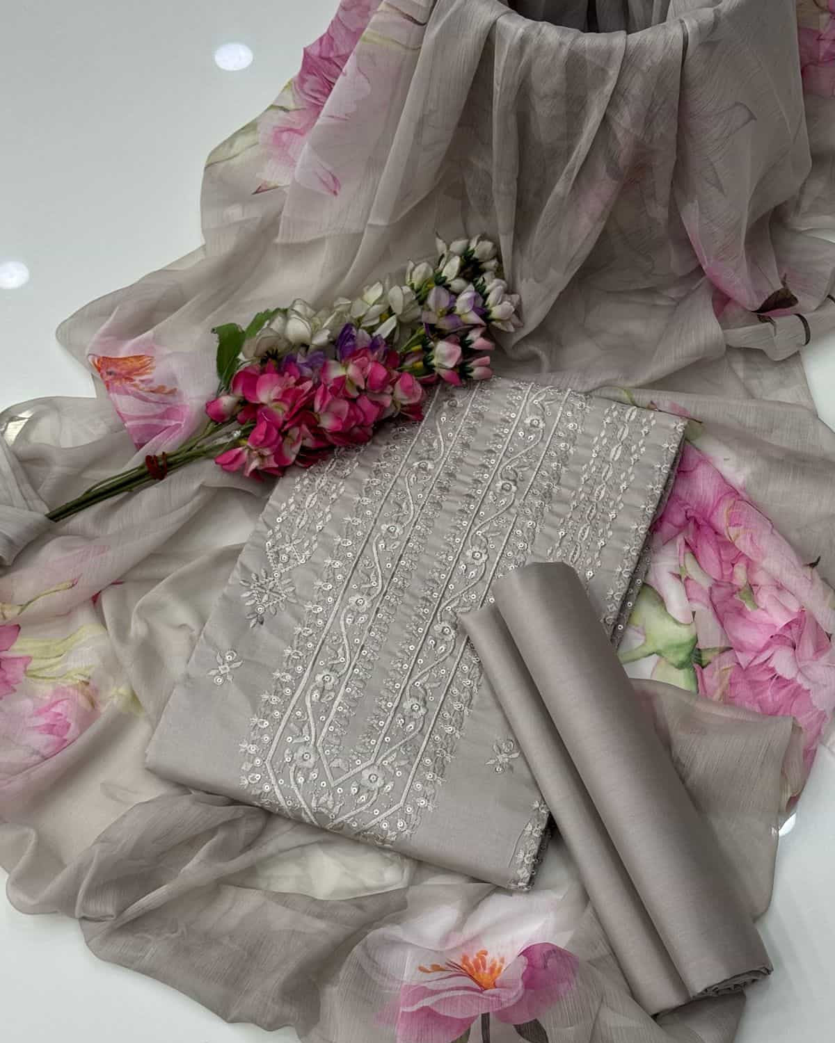 Eid Bareeze Lawn -3 piece suit
