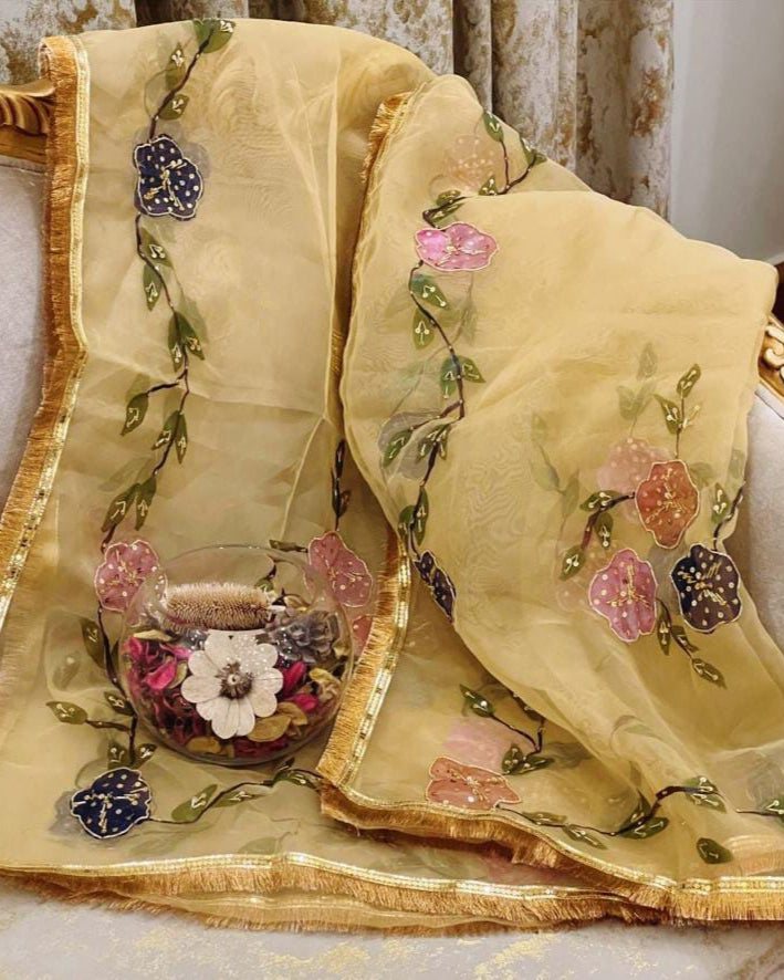 Organza Brush Pant Suit with Heavy Nagina Dupatta – Premium Collection