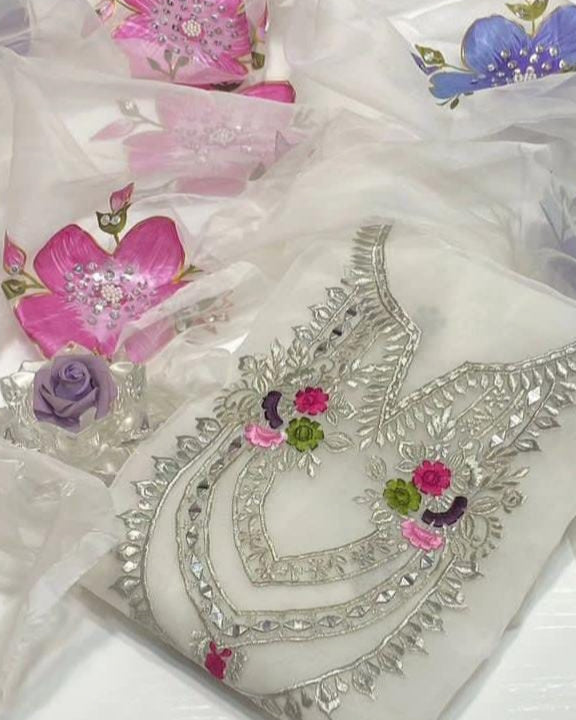 Organza Charm