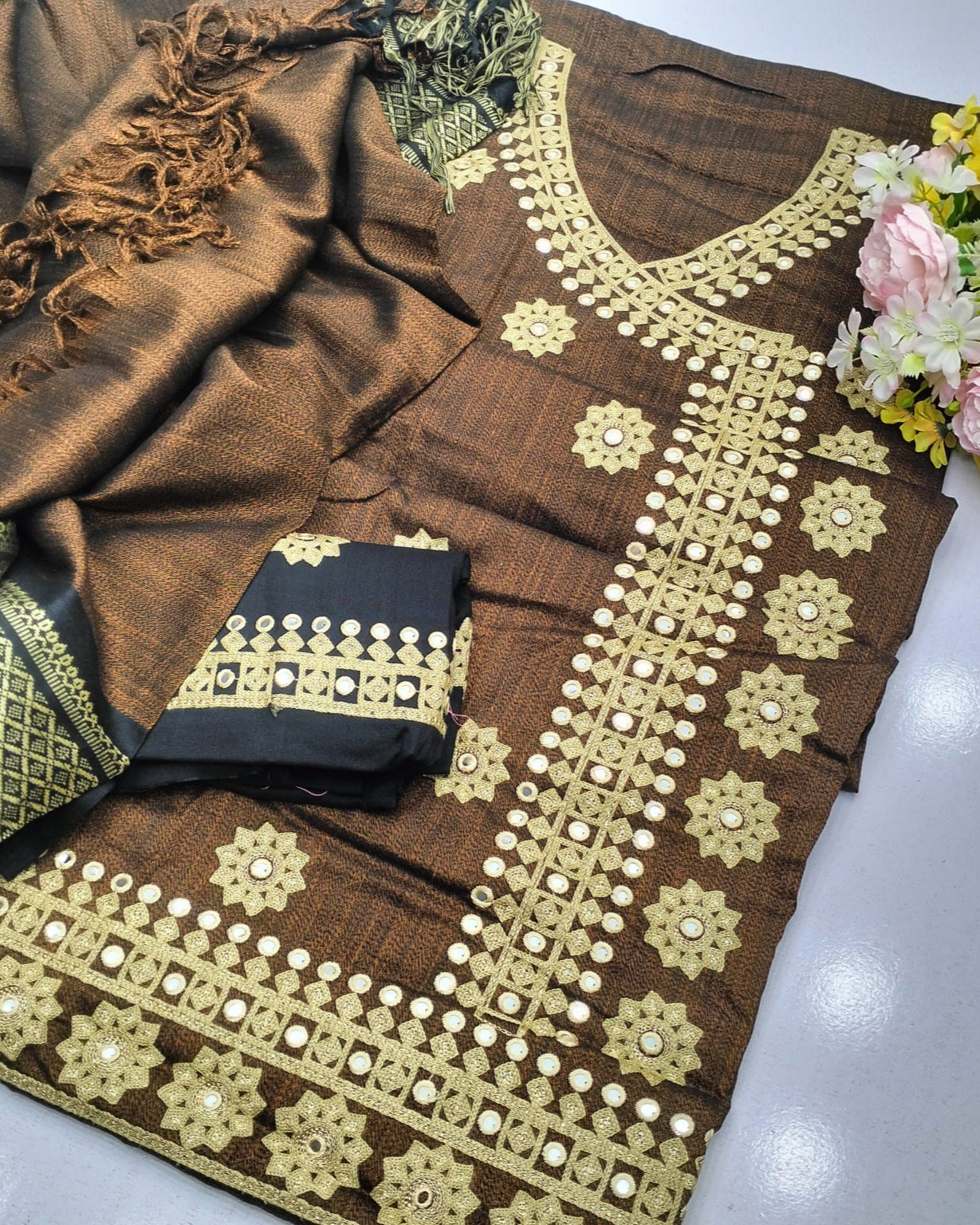 Angrakha Susi emb 3pc winter