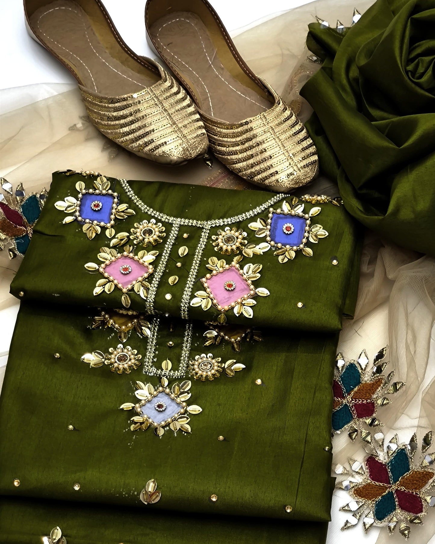 Royal Kundan Grace - 3pc