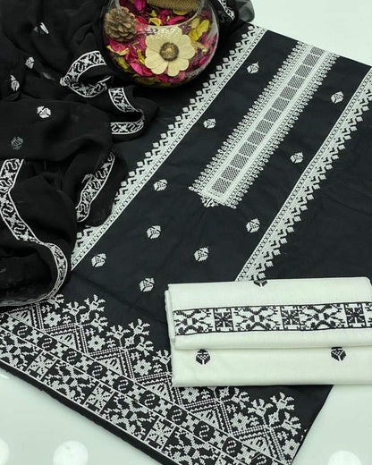 LawnCotton Cross-stitch with Khussa