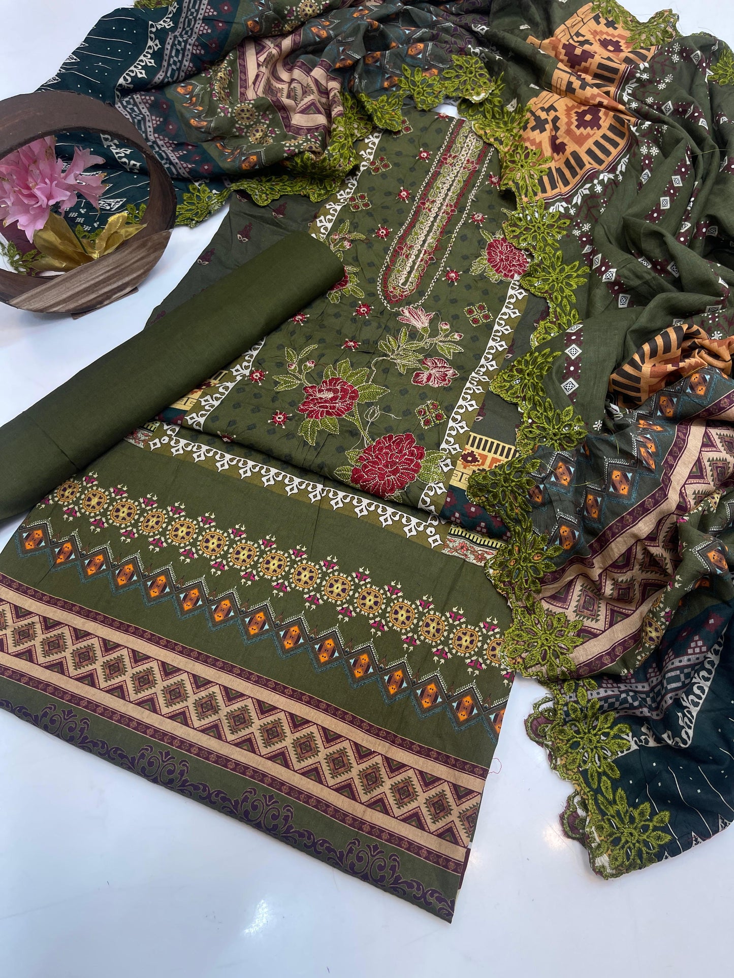 Premium pure lawn - 3 piece