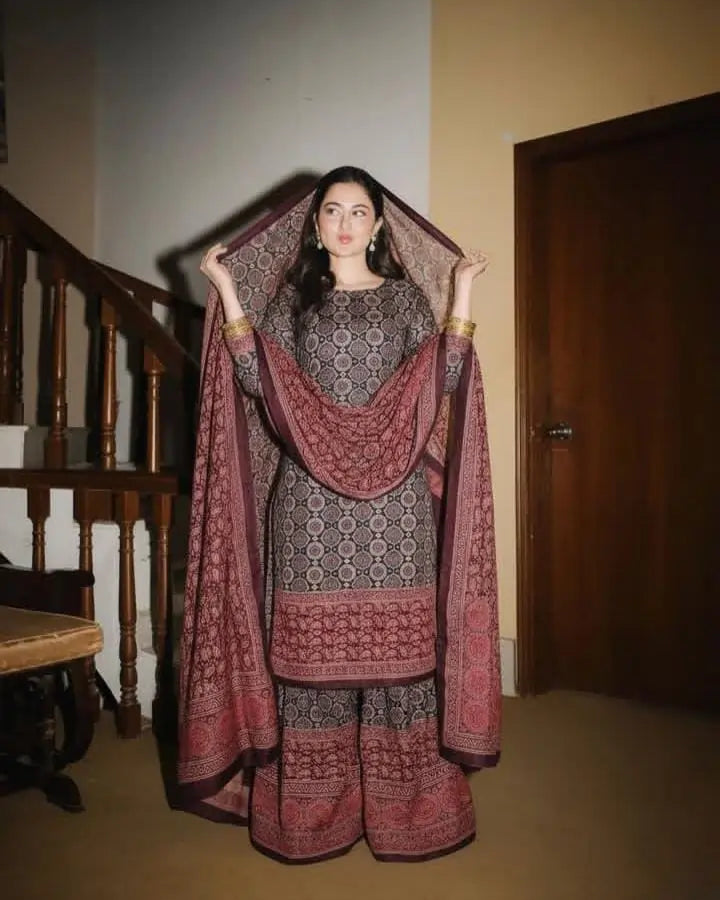 Ajrak Shamooz Silk - 3 piece