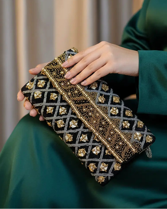 Mah-Noor – Beaded Purse