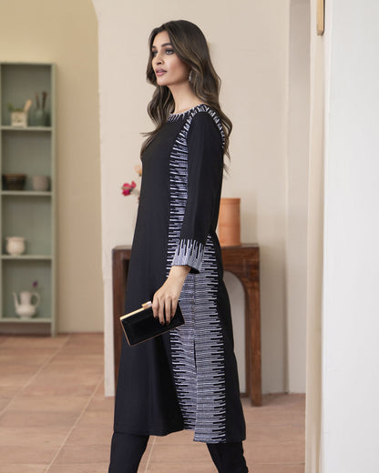 Sequence Embroidery  Lawn - 3 piece suit