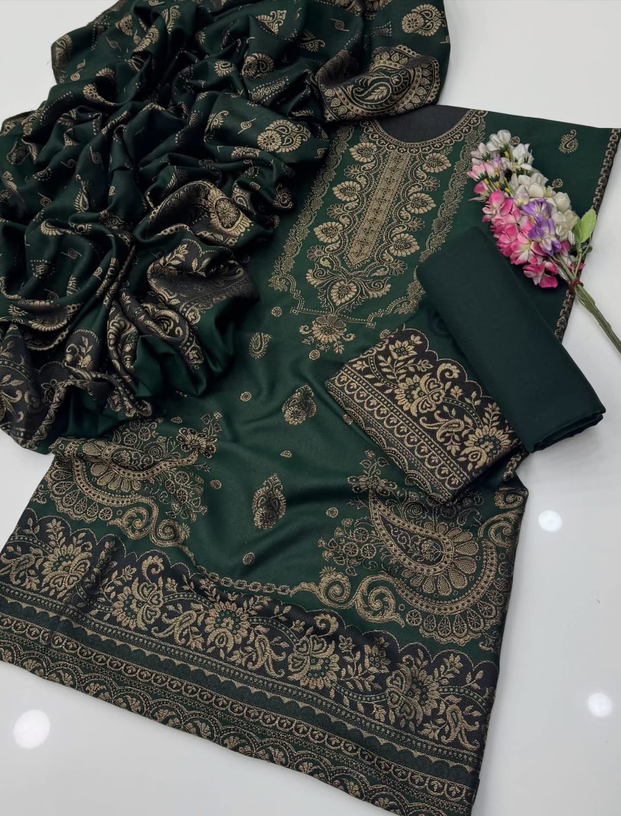 Premium Wool Jacquard – Full Heavy Shawl
3-Piece