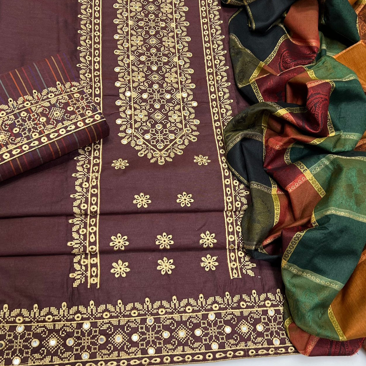 Classic Winter Charm - 3pc Krandi Khadar with Embroidery