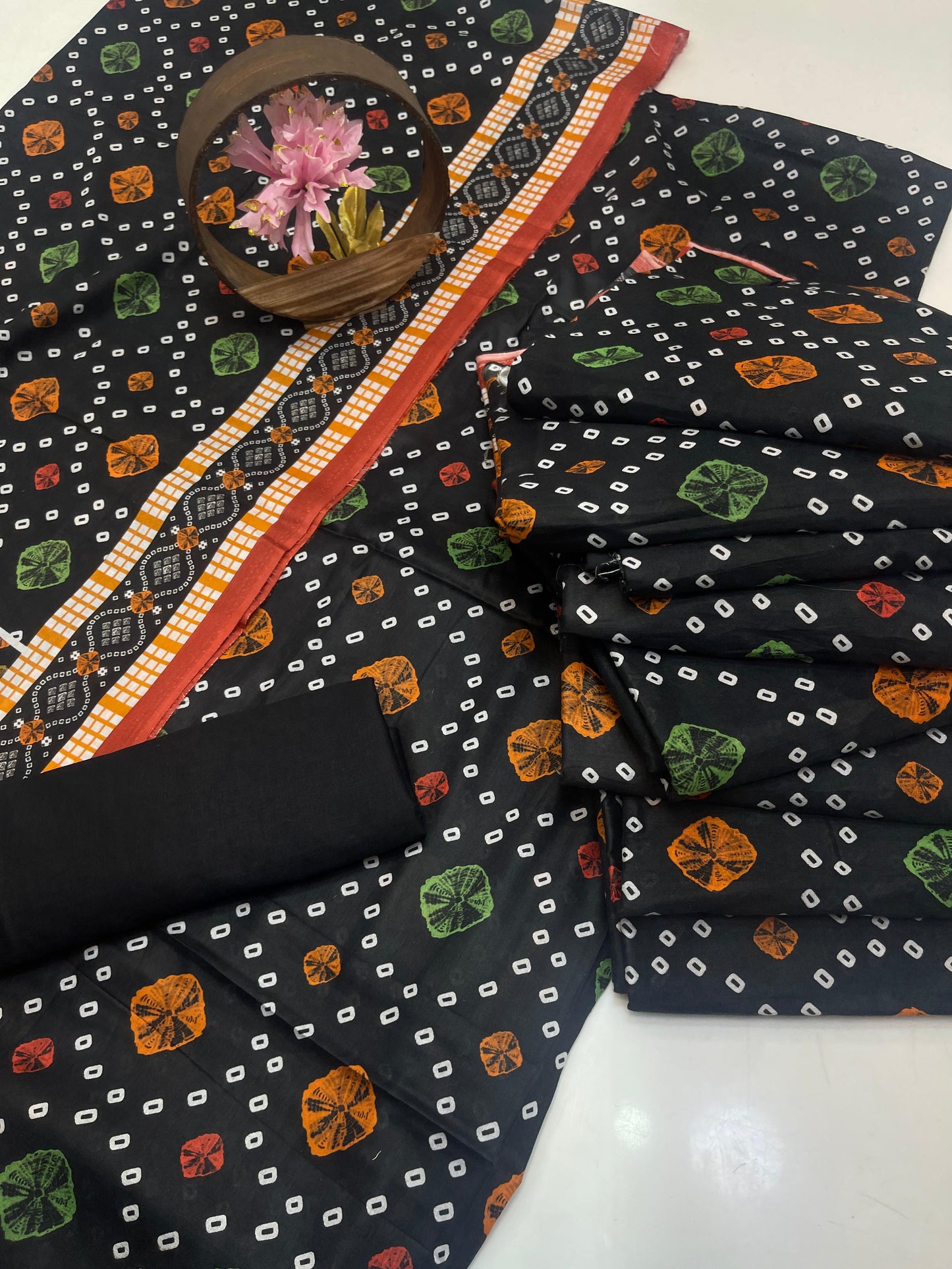Chunri Print Lawn - 3 Piece