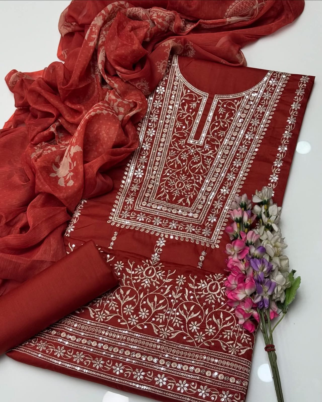 Bareeze Embroidered Lawn – 3 Piece
