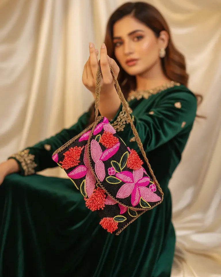 Zarminé - Handcrafted Clutch