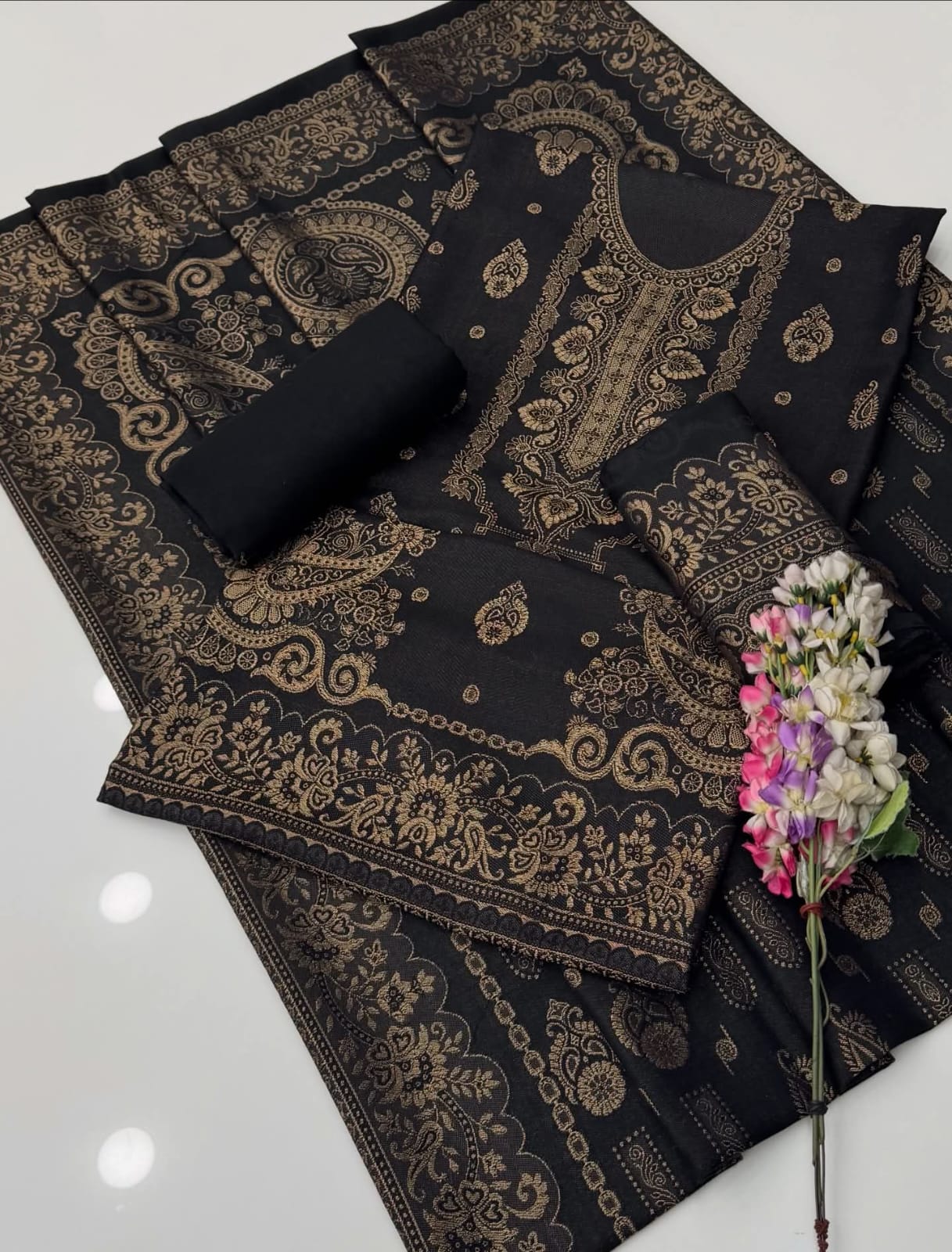 Premium Wool Jacquard – Full Heavy Shawl
3-Piece