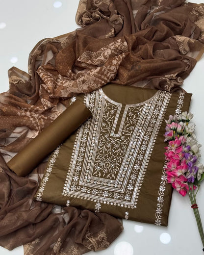 Bareeze Embroidered Lawn – 3 Piece