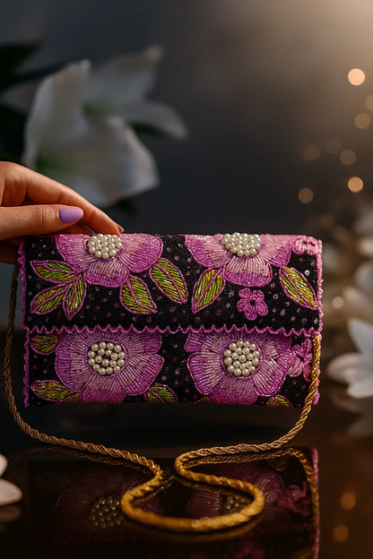 Nooré Kashmir – Elegant Handmade Clutches