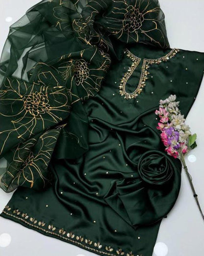 Noor-e-Gul – Luxury Shamoz Silk 3-Piece